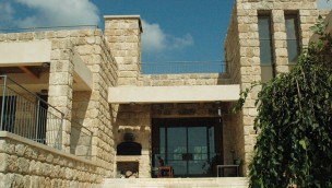 מושב עופר - מעקות ברזל פנים וחוץ