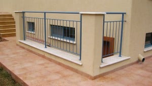 מעקות ברזל למרפסת